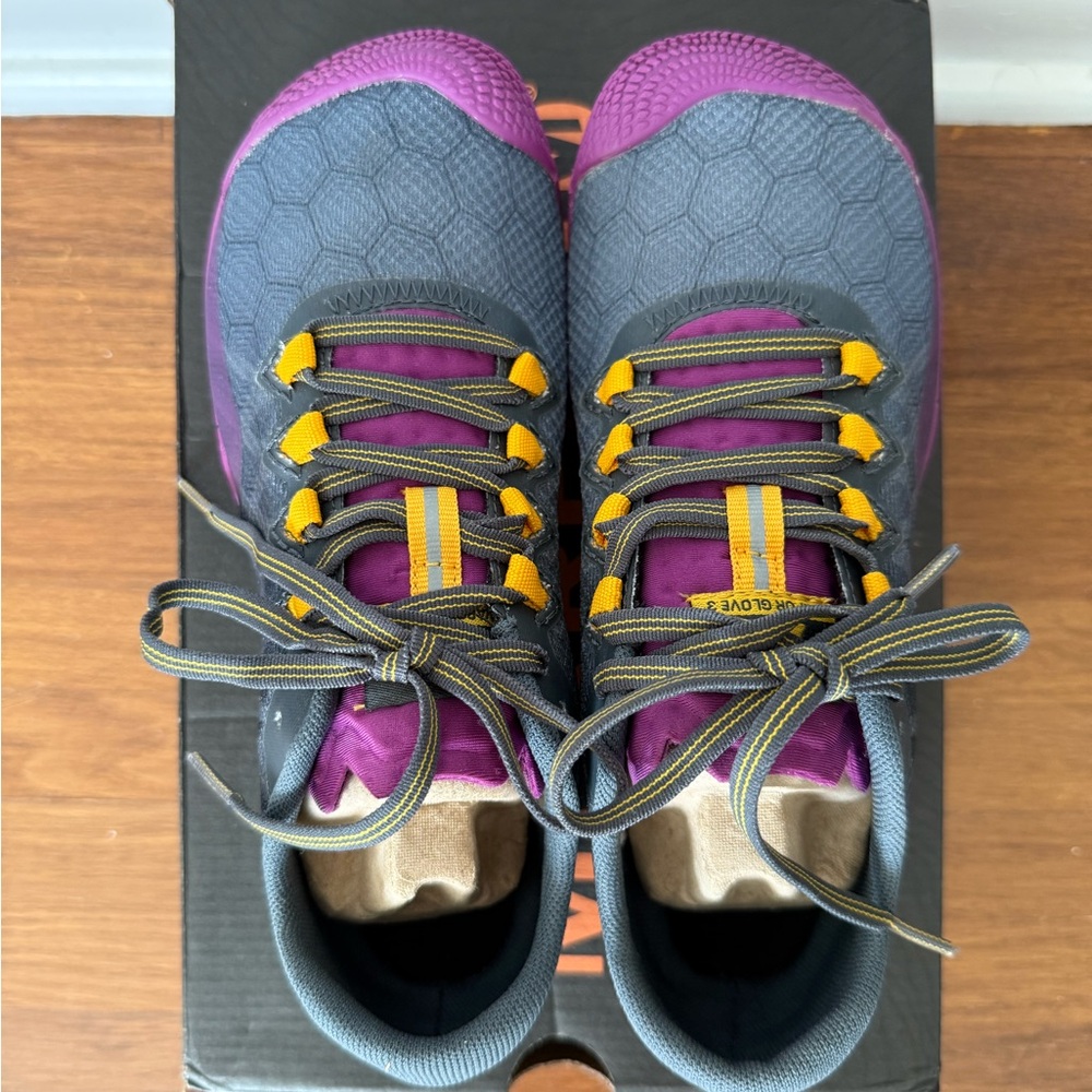 Vibrant Merrill Vapor Glove 3s